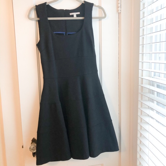 Black swing dress style formal or casual dress - Picture 2 of 3